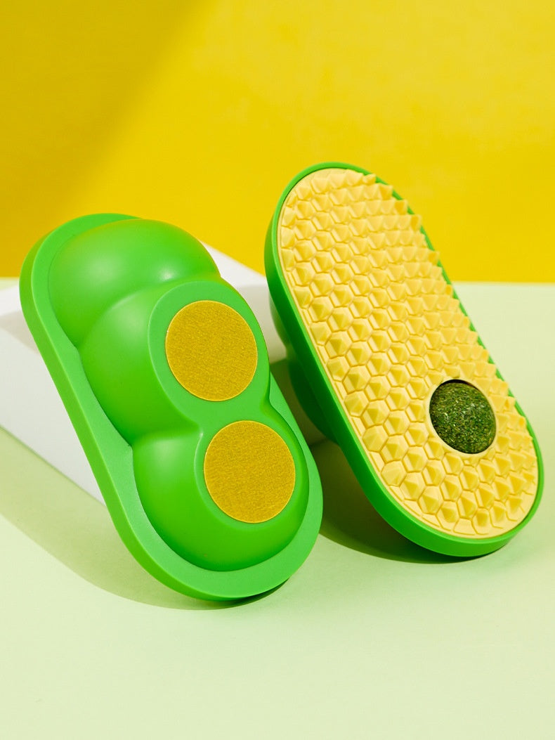 Scratch Me Please – Cat Toy That Loves Back